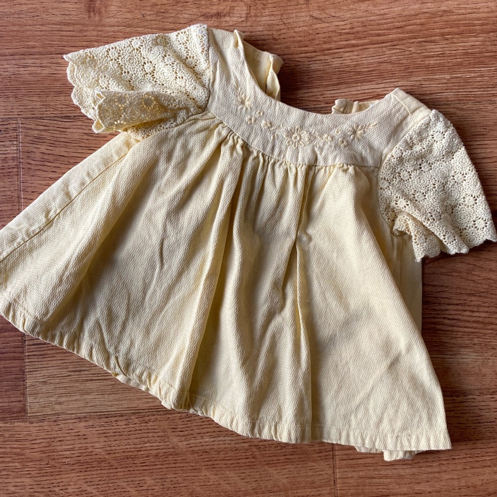 ADORABLE soft yellow eyelet babydoll top.